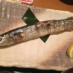 旬の鮮魚と個室 楽の宴 - 焼魚はさんまの干物