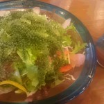 海鮮海ぶどうサラダ