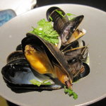 ムール貝の白ワイン蒸し (モンサンミッシェル産)