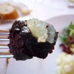 ル・ブルギニオン - りんごのピューレと一緒にいただきます♪深い味わい！