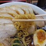 友愛亭 - 麺リフト