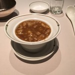 フォアグラ・フカヒレのスープ