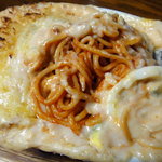 ブルドック - スパゲティグラタンの中