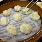 明月湯包 - エビとヘチマ