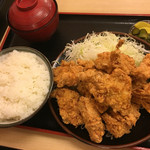 とんかつ 肉料理 麻釉 - こちら、とりのからあげ定食