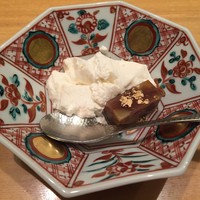霞庭 まつばら - 白いコーヒームース