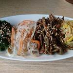 一升びん - ナムル盛り合わせ５６０円