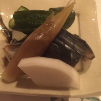 鳳 - お通し。品も良く味もいいですね。