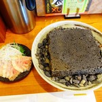 溶岩焼き仕立ての醤油そば