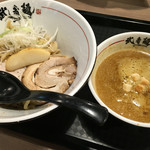 武者麺 - つけ麺(醤油、並盛)