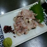 黒潮丸 - 鱧の刺身 900円