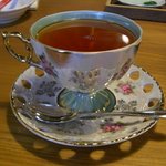 どんぐりの木 - セットの紅茶