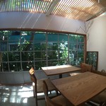 2016/07/29 採光豊かな店内