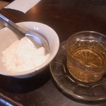 カラテ チョップ - 食後のデザートと紅茶