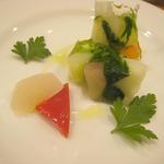 トラットリア ダ コヴィーノ - お通し（野菜のテリーヌ）　Coperto￥200