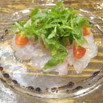 トラットリア ダ コヴィーノ - 香住産黒鯛のカルパッチョ　￥1600