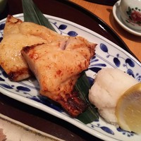 伊豆の旬 やんも 丸の内店 - （2016/7  訪問）欲ばり定食の選べる焼魚。めぬけの味噌漬け。かなり大振りなサイズで食べ応えアリ。