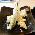 蕎麦茶屋 和久 - 綺麗な仕上がりの天ぷら