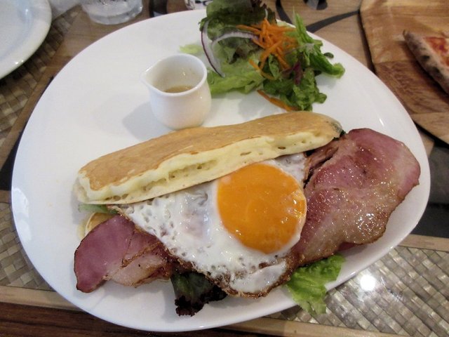 移転 インサイド アウト カフェ Inside Out Cafe 平塚 カフェ 食べログ