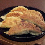 Shunka - 自家製焼き餃子450円