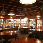 民芸茶房 - ひろびろとした内観