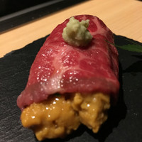 くずし鉄板 あばぐら 神田店 - 仙台牛うに巻き