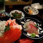玉鬘 - 海鮮丼にお刺身…豪華すぎる！