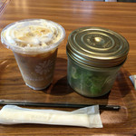 キッチン＆カフェ クリシュ - セットサラダとアイスカフェラテ