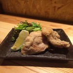 とります食堂 - ミニ唐揚げ　　定食だけでは物足りないお客様へ！
唐揚げ(２個)※サイズはミニではありませんよ！