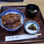 東寿司 - 鰻丼も美味いです