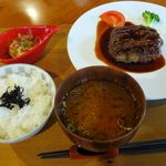 家庭料理 扇屋 - 松阪牛ハンバーグ定食