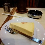 アロマ珈琲 - チーズケーキ。