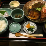 鮮菜家 - 鯖と厚揚げの照り煮＝９８０円
      ２８年７月２５日