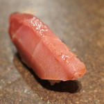寿しの吉乃 - 2016.08　同じマグロでも部位が違うと握りが違う