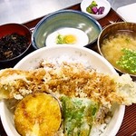 旬菜酒房 さ蔵-さくら- - ある日の【日替わり定食】穴子天丼と月見とろろ