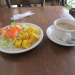 サラダとスープ