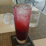 ラ・メゾン　ド　ジュン - ベリーソーダ。
