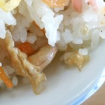 みどり屋 - えびもちゃんと入ってます。