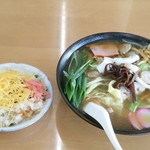 みどり屋 - チャンポン７５０円とちらしすし２８０円