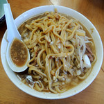 マキシマムザラーメン 初代 極 - 2016年7月10日(日)　ラーメンプチ(ニンニク有)太麺680円　天地返し