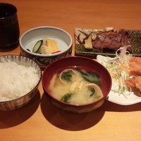 飯家くーた 銀座七丁目店 - チキンカツ + 牛タン焼きランチ 1,100円