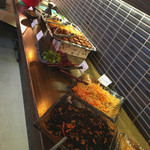 和フレンチバル村塾 - カウンターに居並ぶ、おかずの数々っ！テンション上がります…