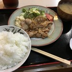 よっしゃ - 生姜焼き定食 730円