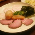 麺や厨 - 全部乗せ（別皿提供）