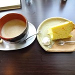 峠の茶屋 アザセボラ - 藤岡、珈琲と西浦ミカンのシフォンケーキ