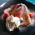 Cafe Shiranui - デザートメニュー試作中です
