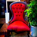 Red Chair - 屋号の由来