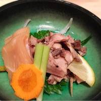 博多華味鳥 梅田ヒルトンプラザ店 - 味コースの華味鳥生ハムと親鳥たたき