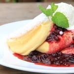 Rich cheese mousse Pancakes with berry sauce