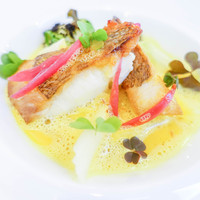 ラ・トゥーエル - 魚料理鯛ポワレ